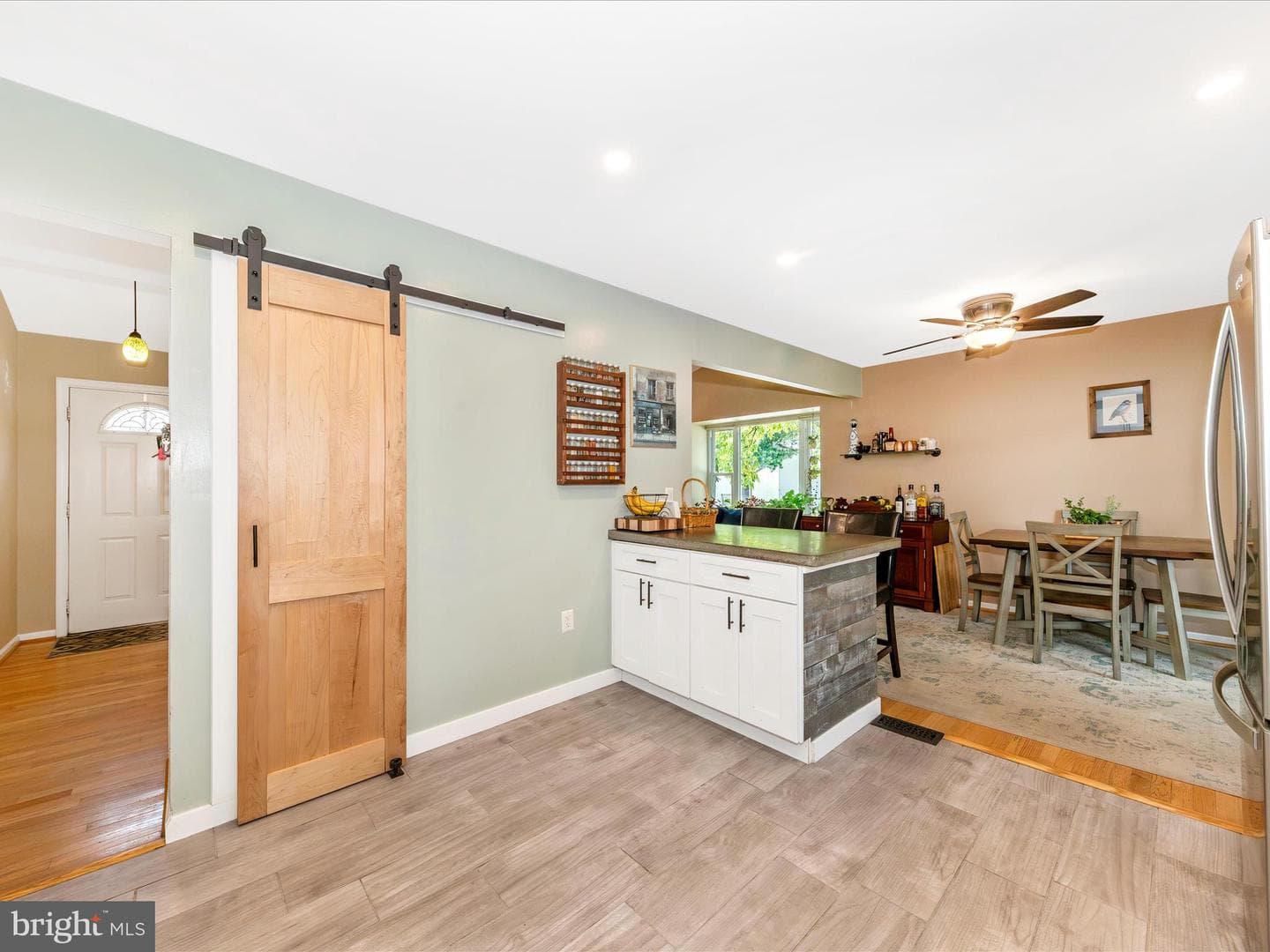 28 Pavilion Drive photo 12