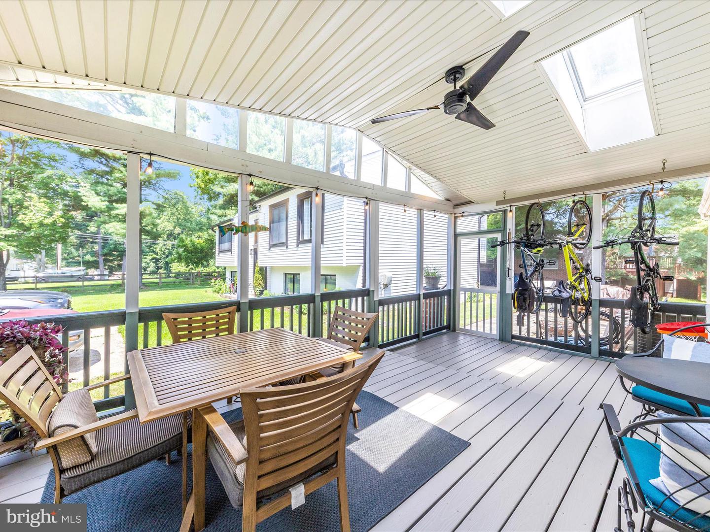 28 Pavilion Drive photo 20