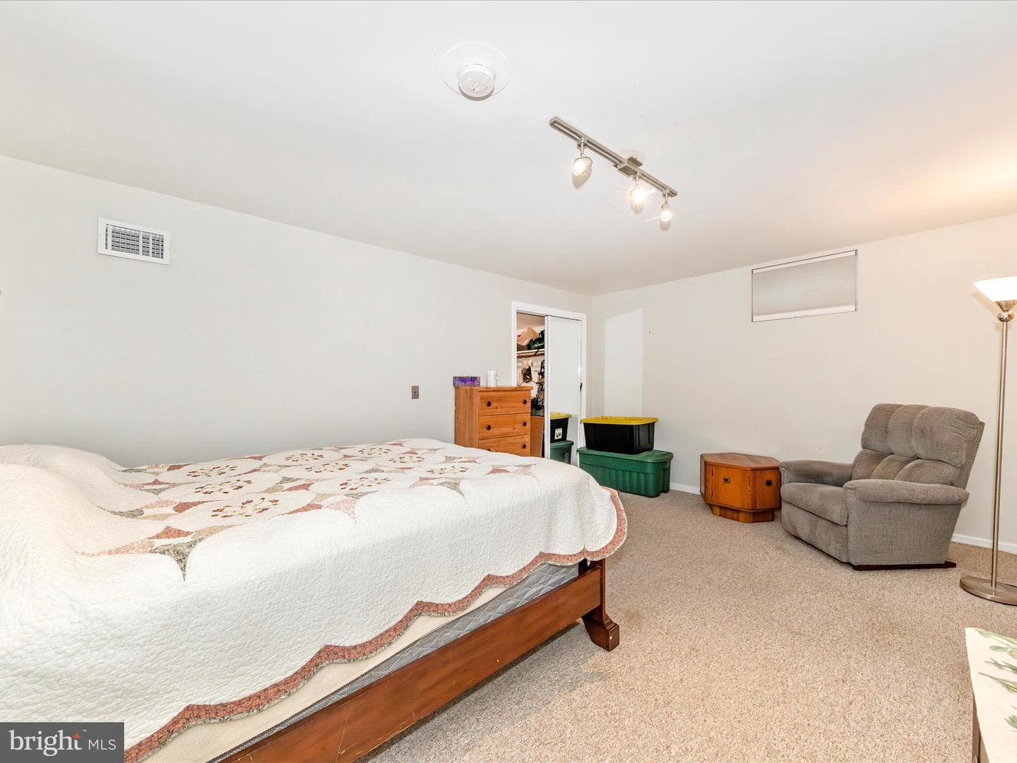 28 Pavilion Drive photo 26