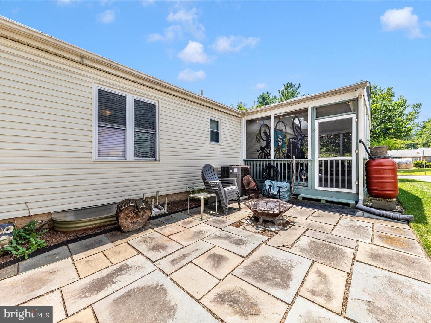 28 Pavilion Drive photo 36