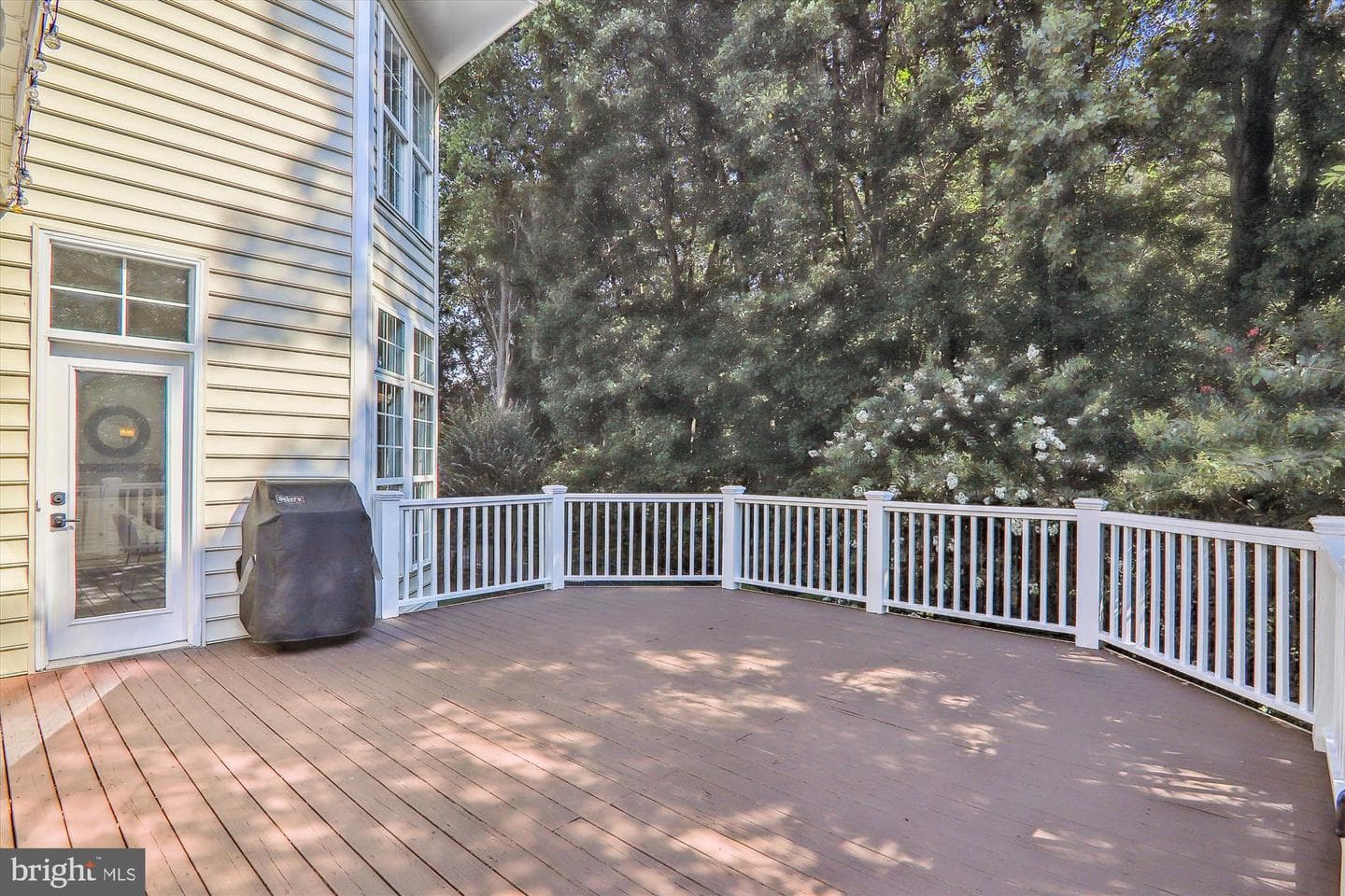 907 Linslade Street photo 25