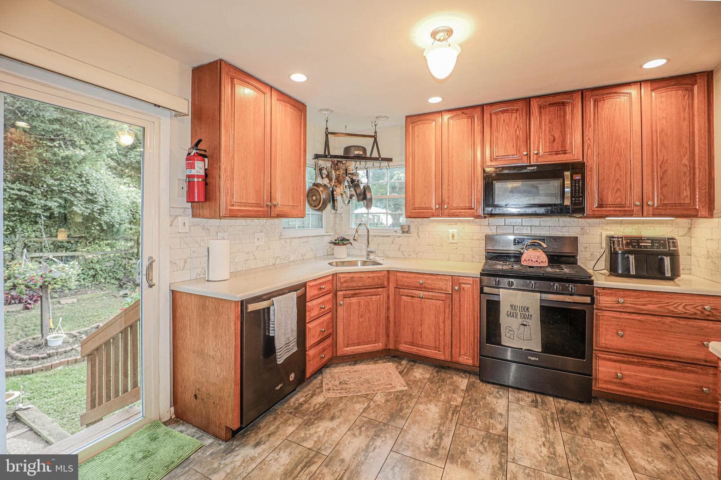 8420 Tea Rose Drive photo 11