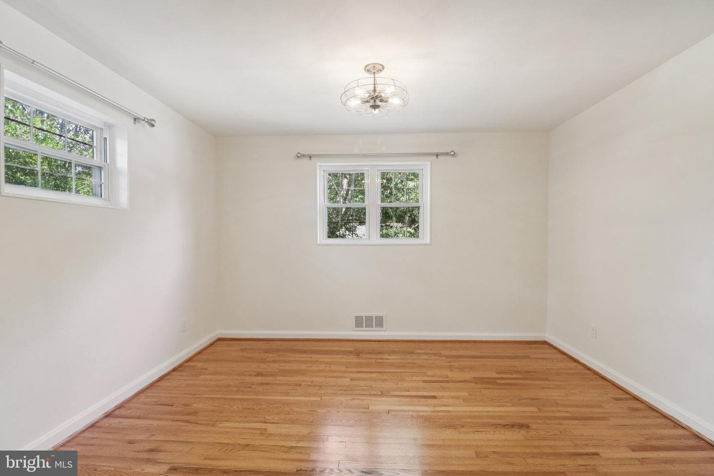 10215 Haywood Drive photo 27