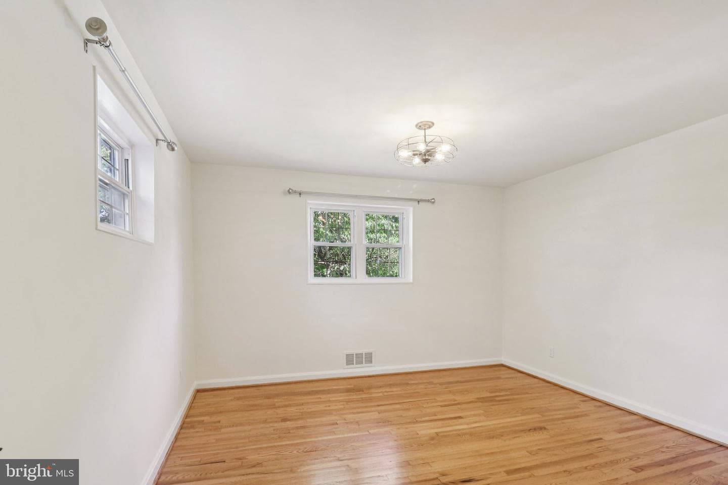 10215 Haywood Drive photo 29