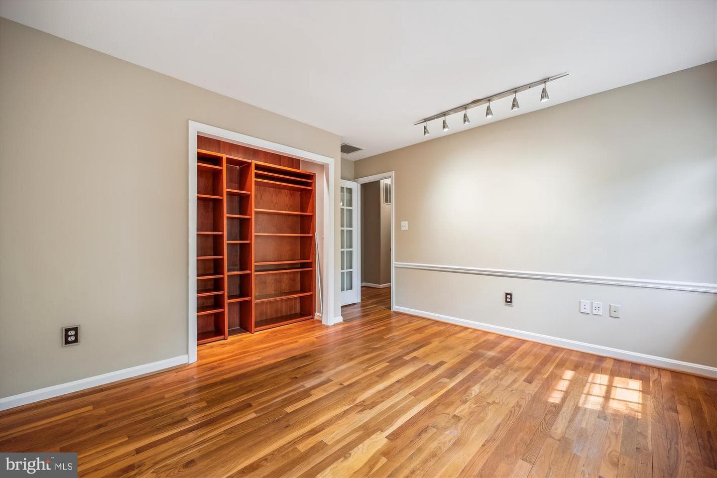 9127 Friars Road photo 17