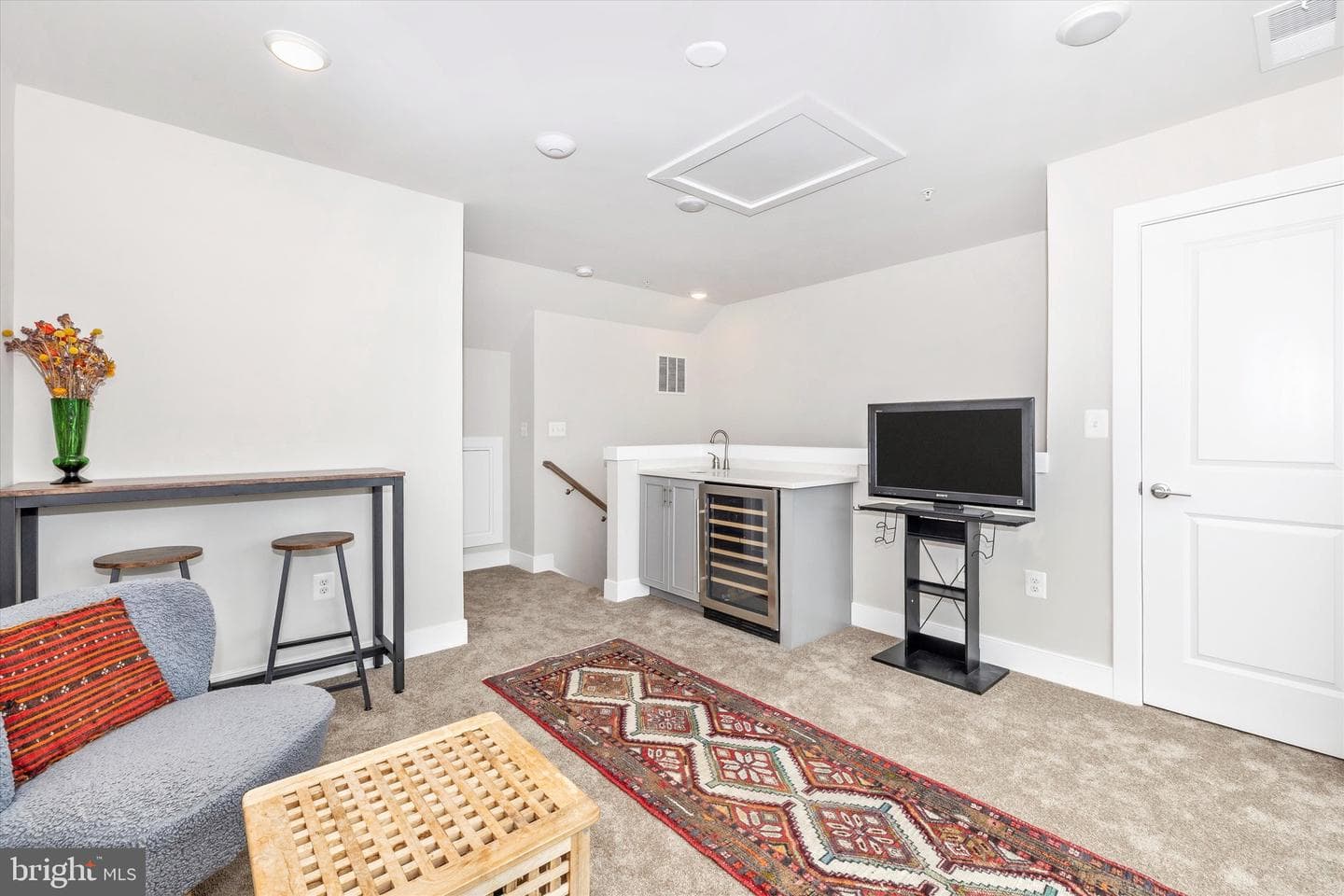 127 Dickenson Drive photo 38