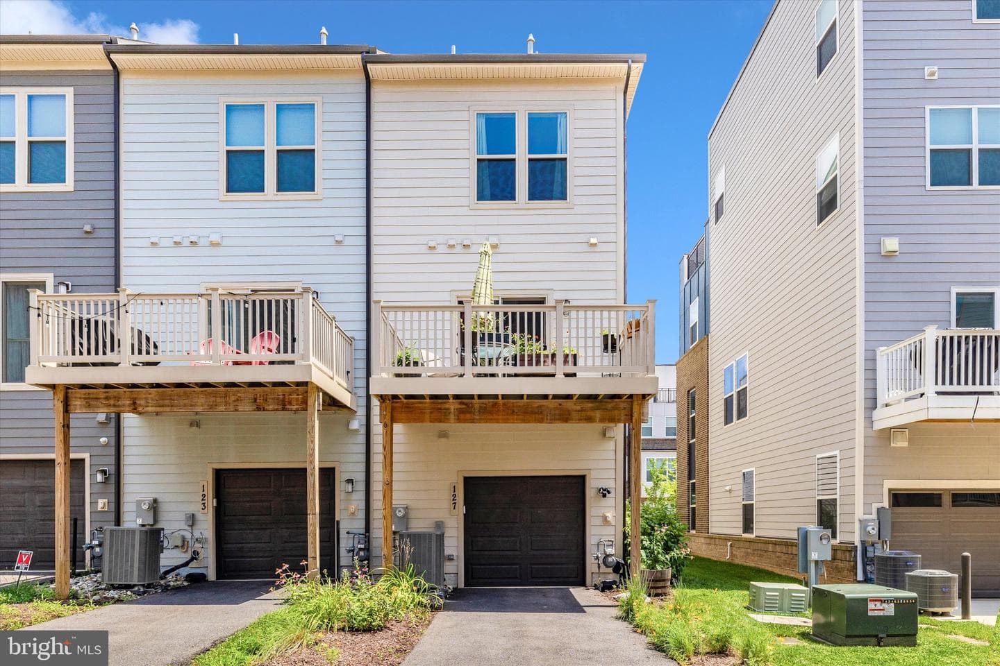 127 Dickenson Drive photo 49