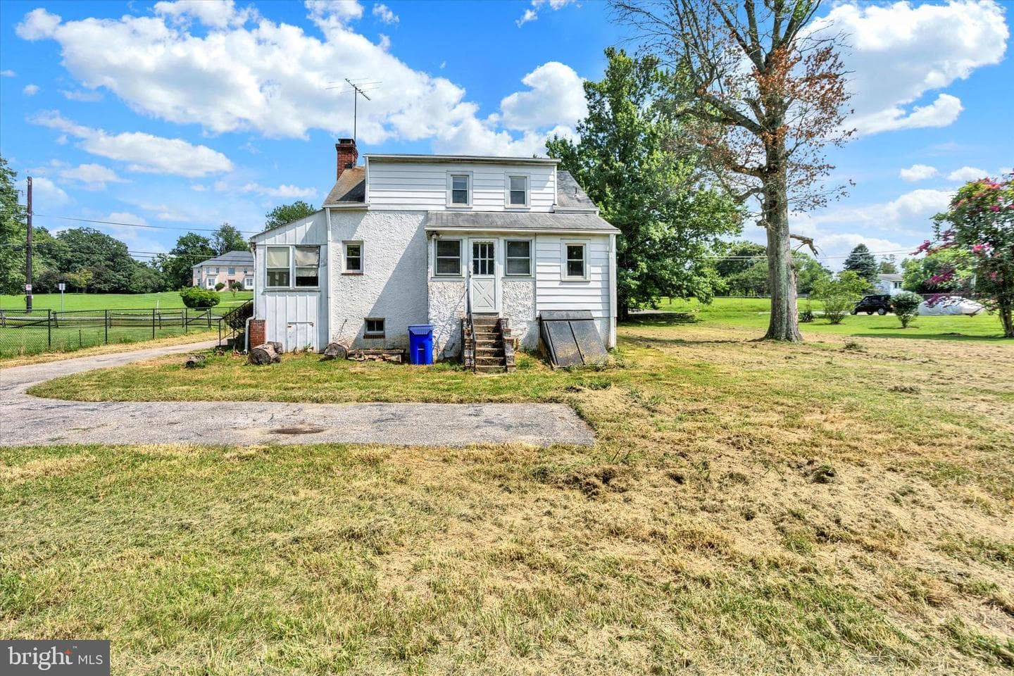 15526 Holly Grove Road photo 3