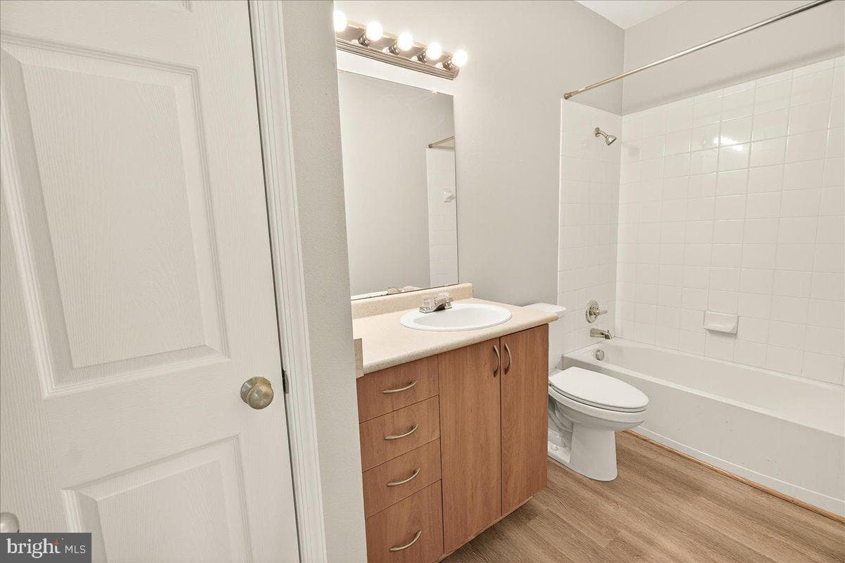 13501 Derry Glen Court #202 photo 16