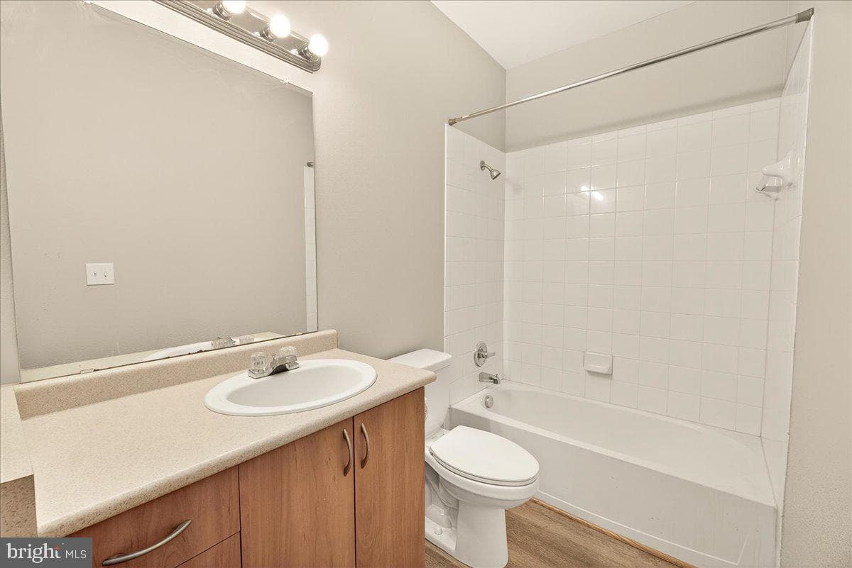 13501 Derry Glen Court #202 photo 17