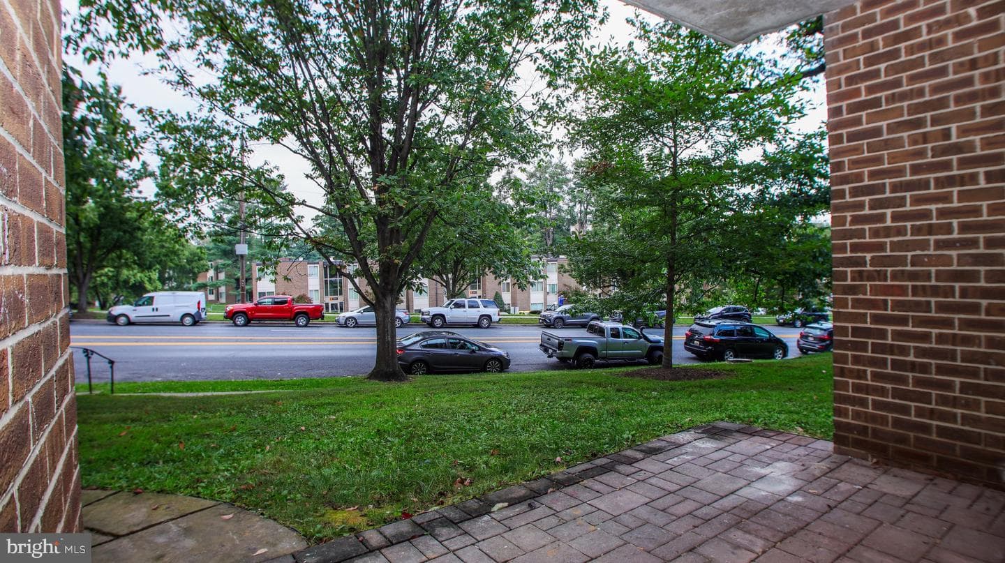 2305 Greenery Lane #t-3-3 photo 24