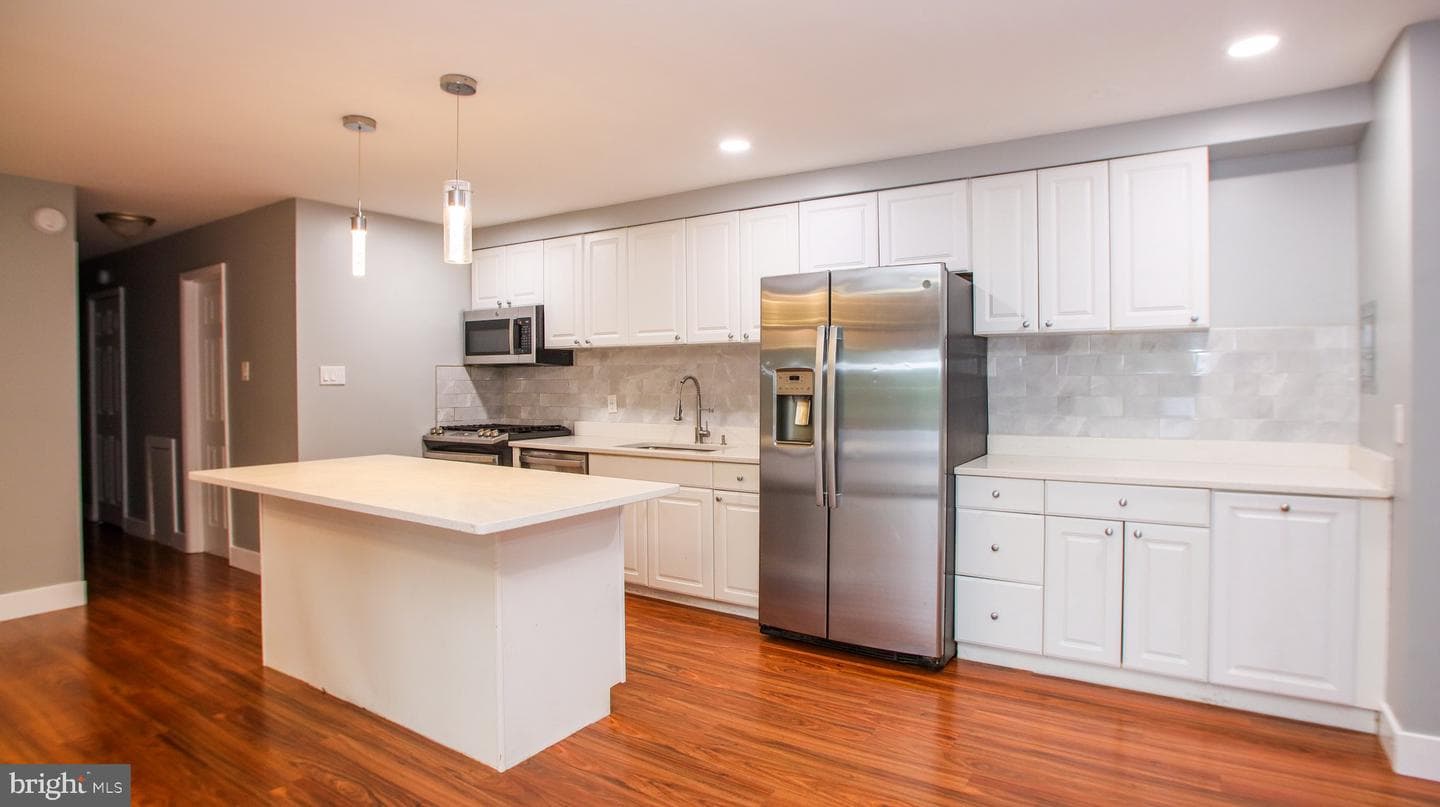 2305 Greenery Lane #t-3-3 photo 7