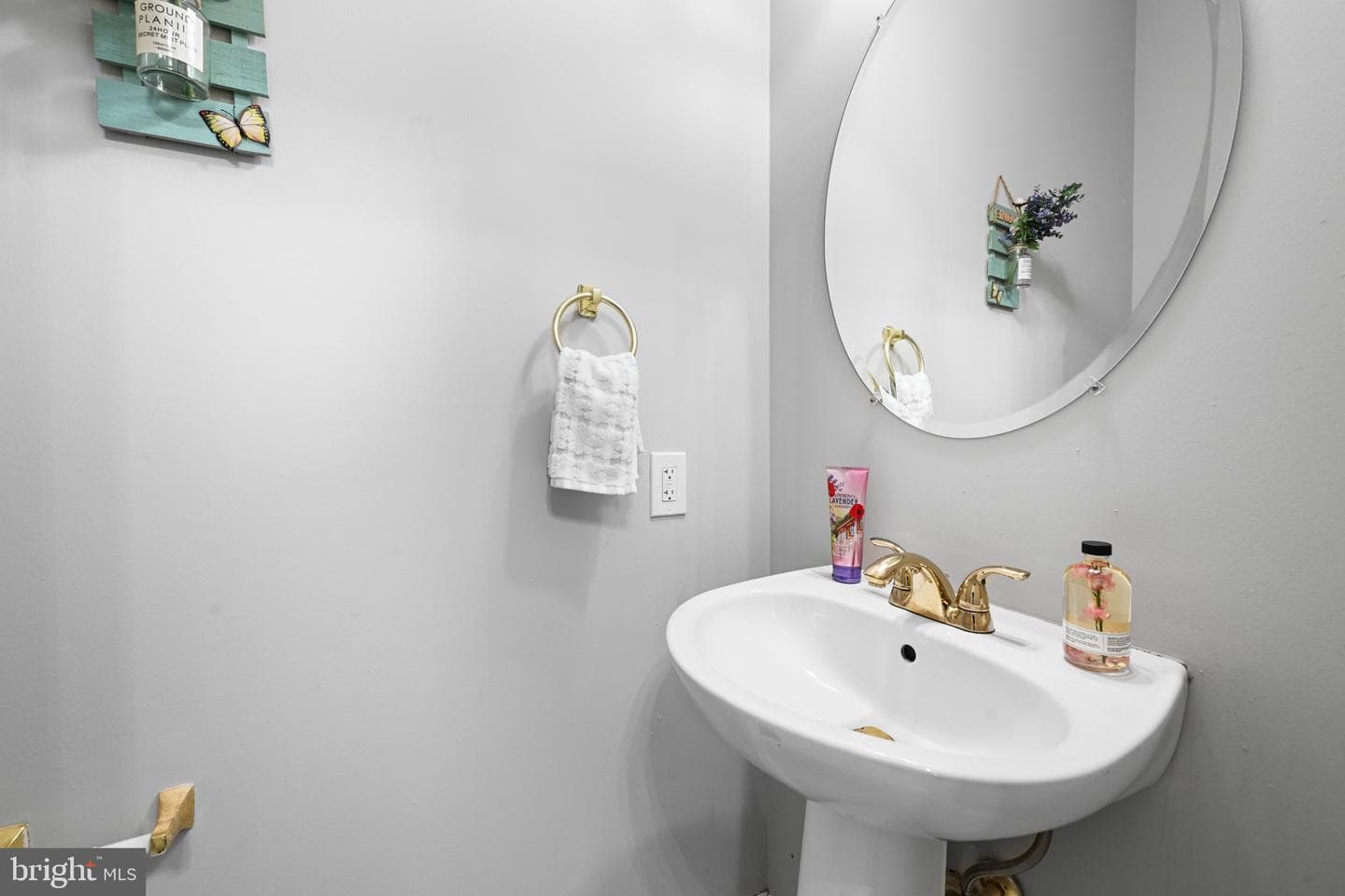 13725 Lambertina Place photo 12