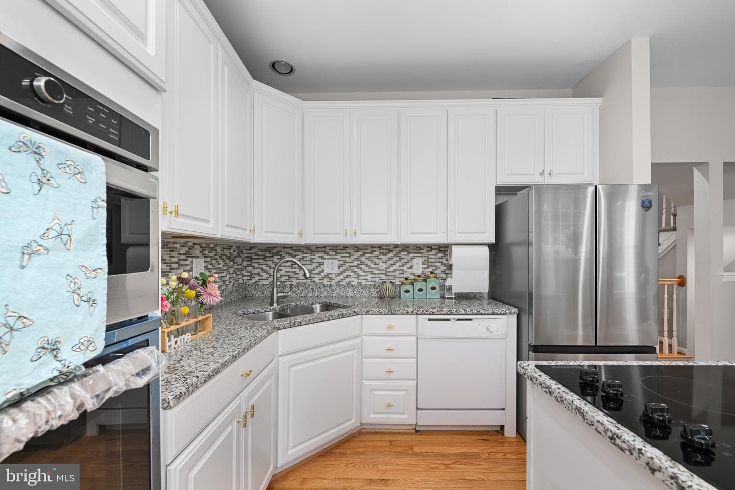 13725 Lambertina Place photo 18