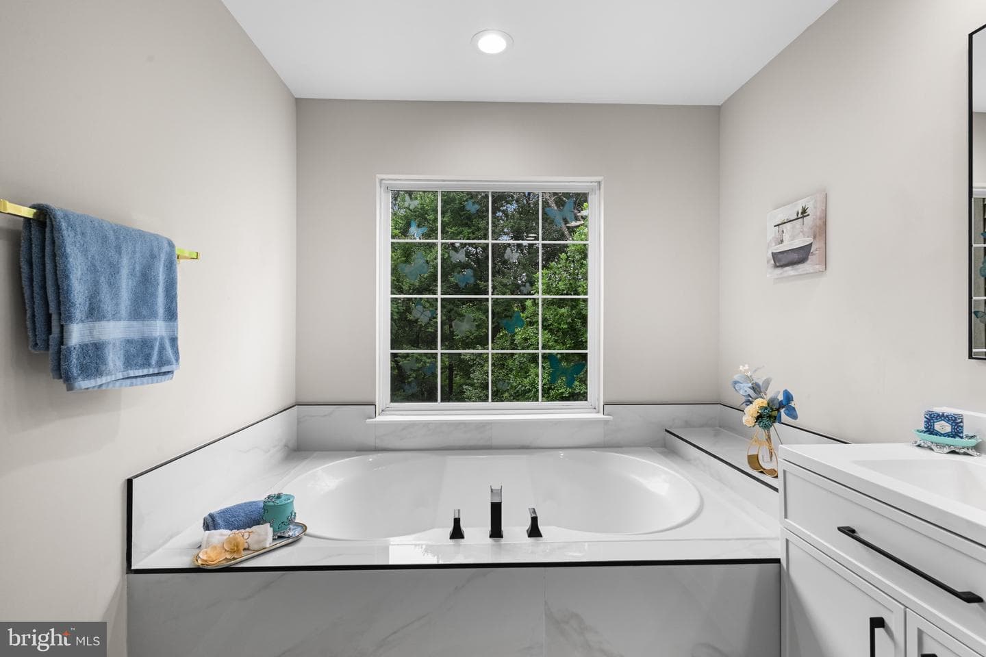 13725 Lambertina Place photo 26