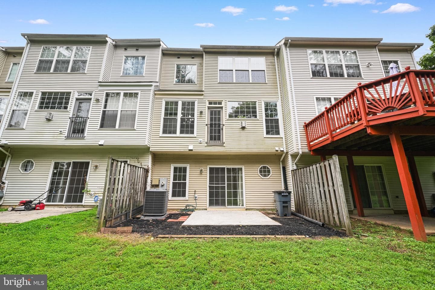 13725 Lambertina Place photo 3