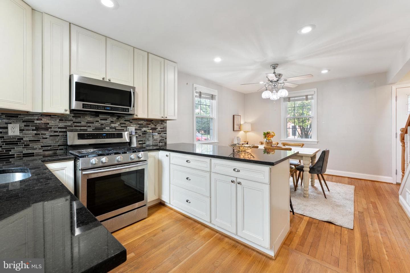 10004 Lorain Avenue photo 19