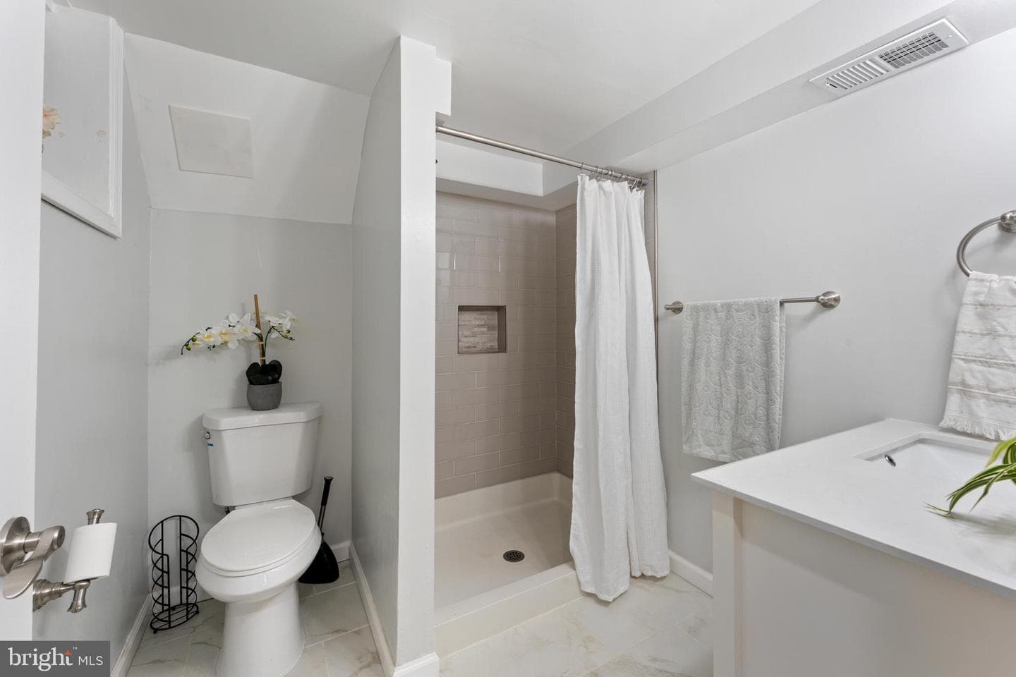 10004 Lorain Avenue photo 45
