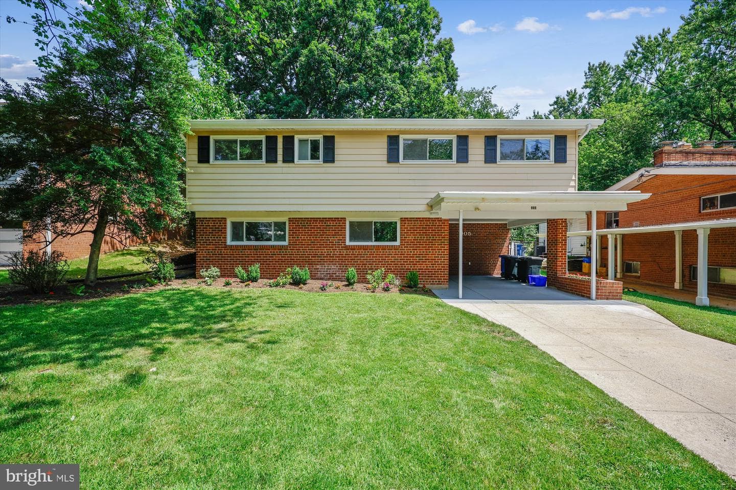 905 Kenbrook Drive photo 1