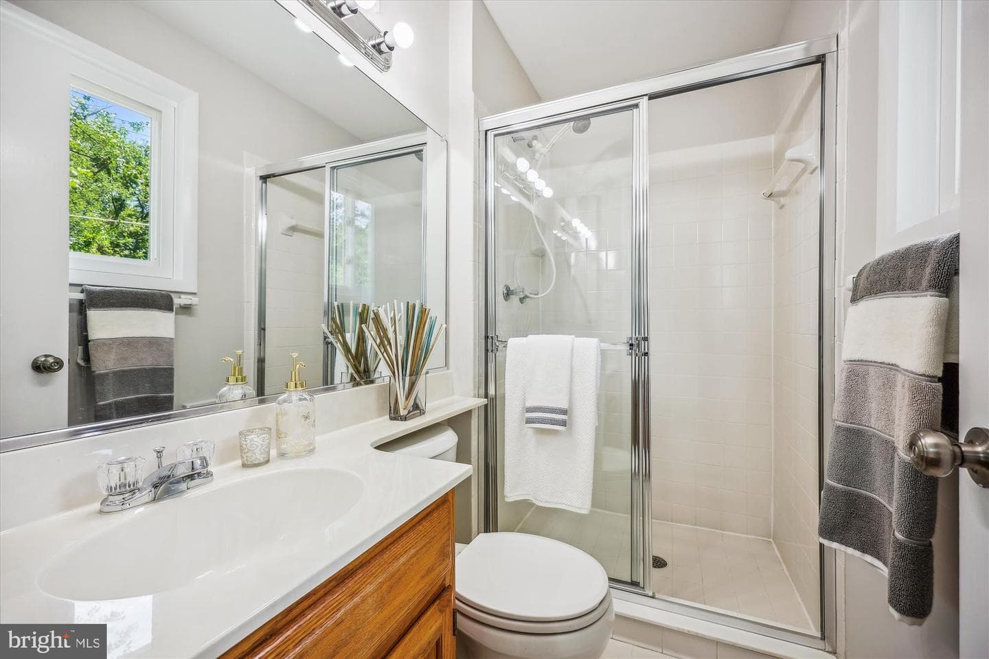 905 Kenbrook Drive photo 30
