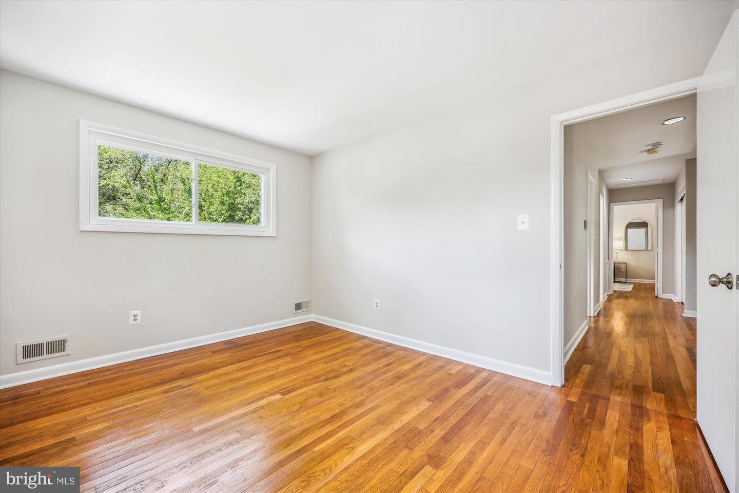 905 Kenbrook Drive photo 32