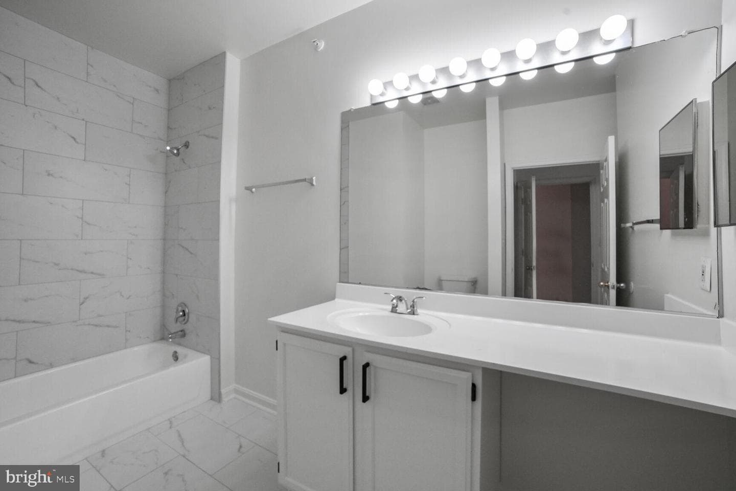 9720 Leatherfern Terrace #302 photo 5