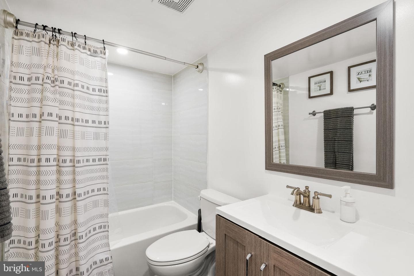 438 Girard Street #256 photo 14