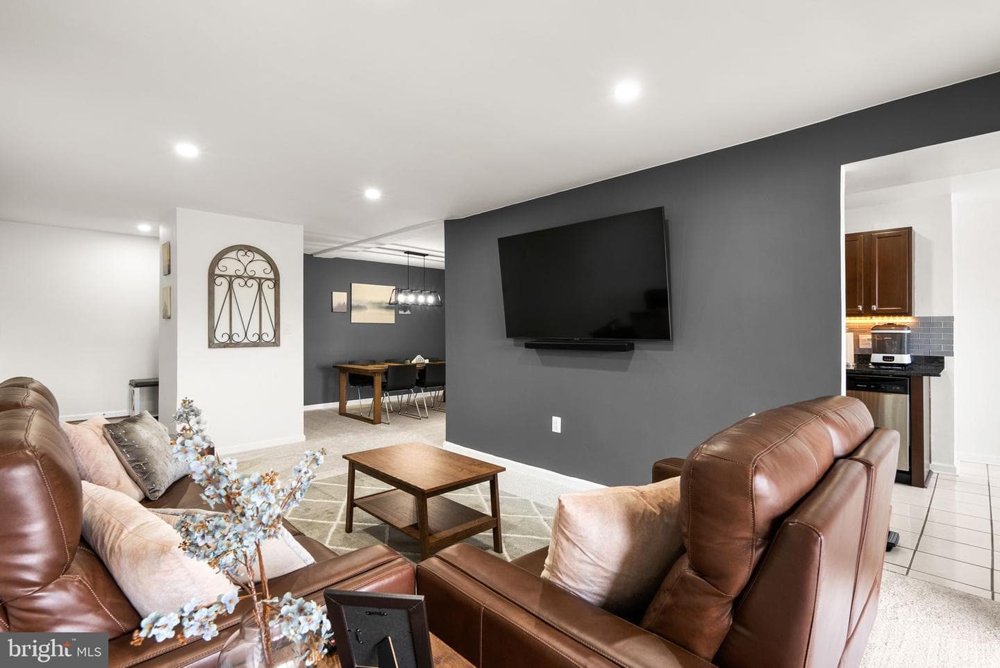 438 Girard Street #256 photo 4