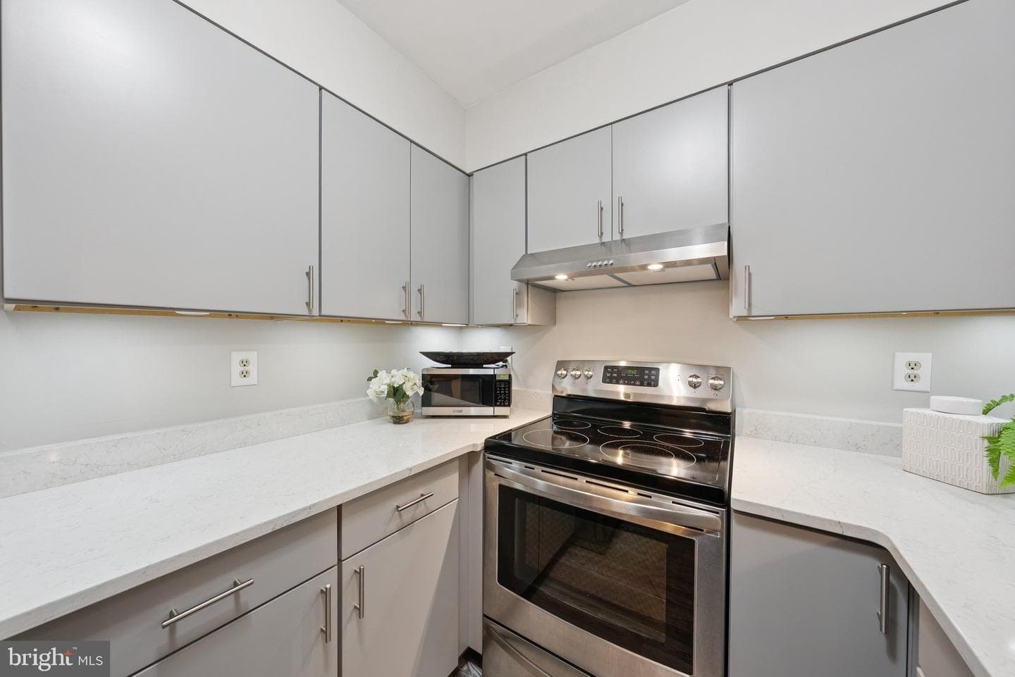 7104 Swansong Way photo 15