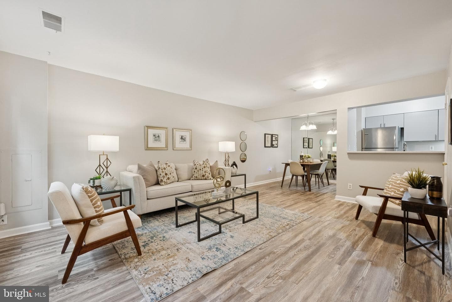 7104 Swansong Way photo 2