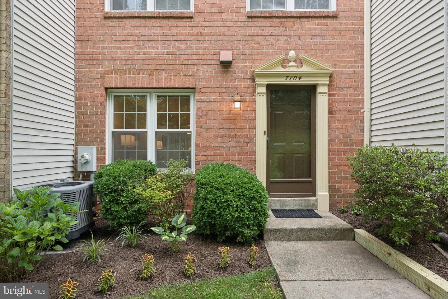 7104 Swansong Way photo 33