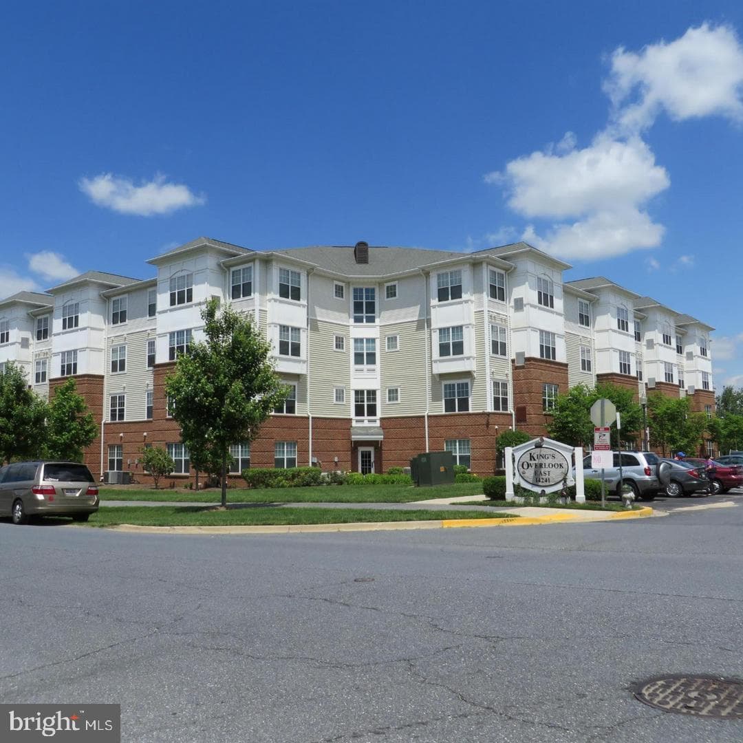14241 Kings Crossing Boulevard #206