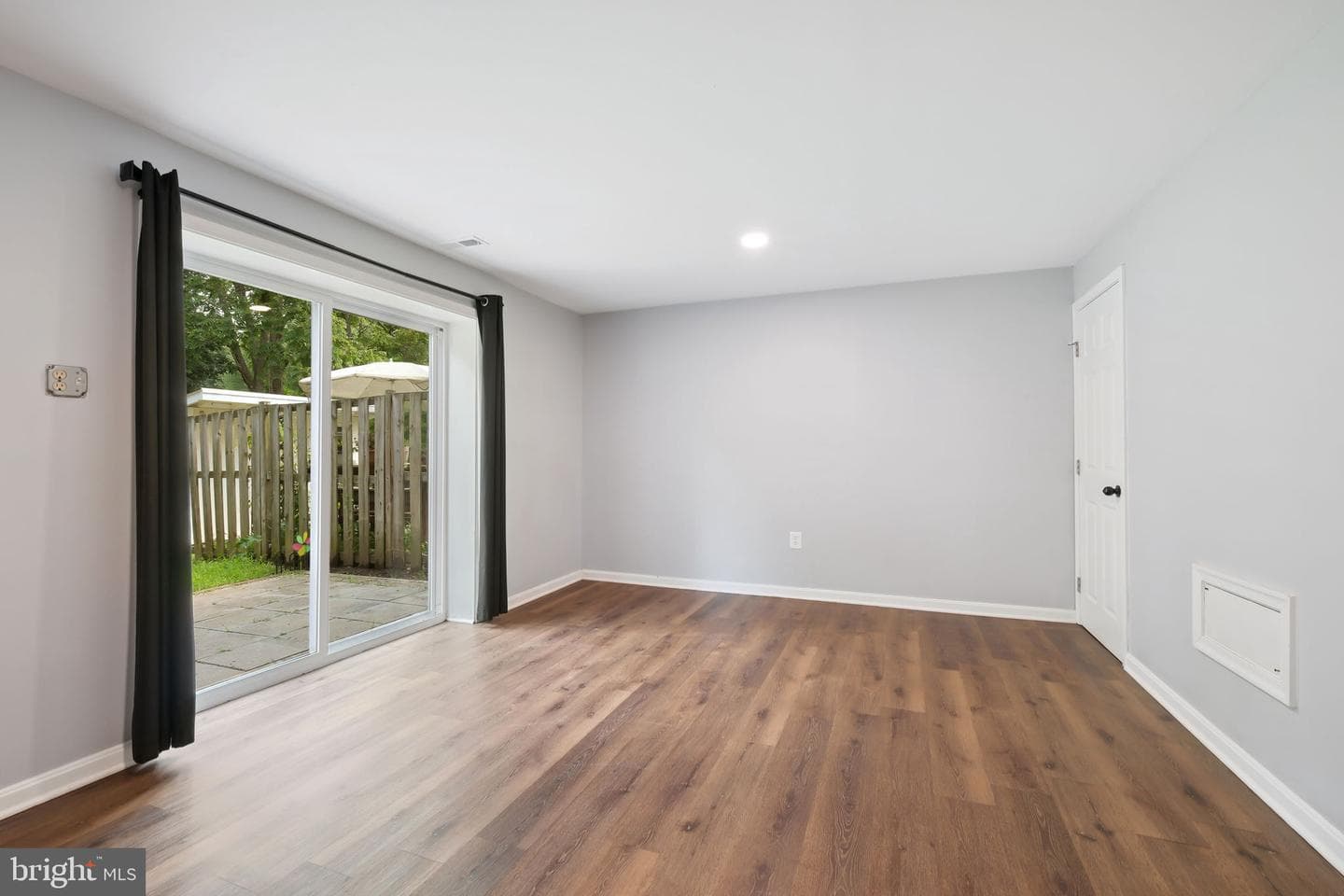 9104 Bramble Bush Court photo 17