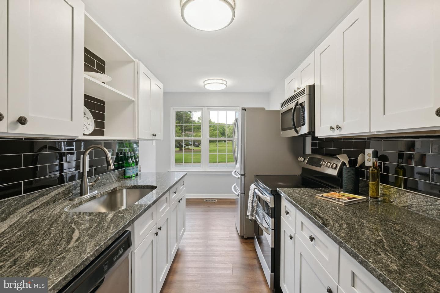 9104 Bramble Bush Court photo 2