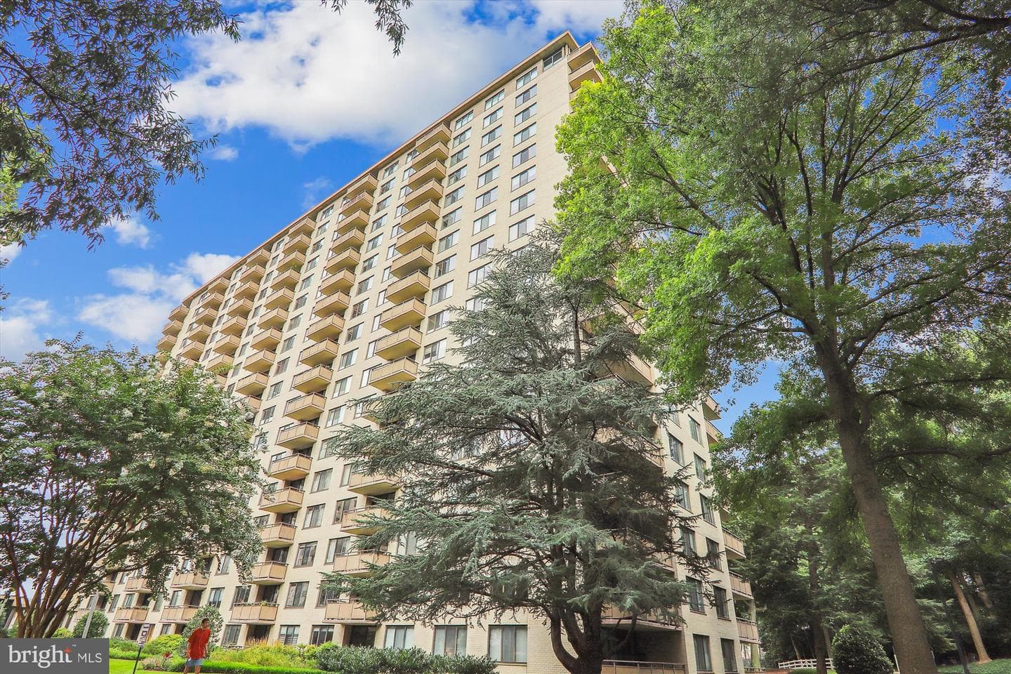 5225 Pooks Hill Road #621n photo 50