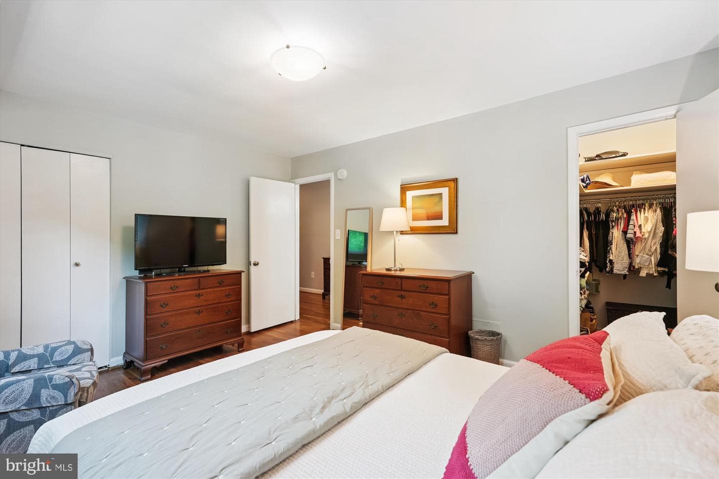 10427 Montrose Avenue #104 photo 17