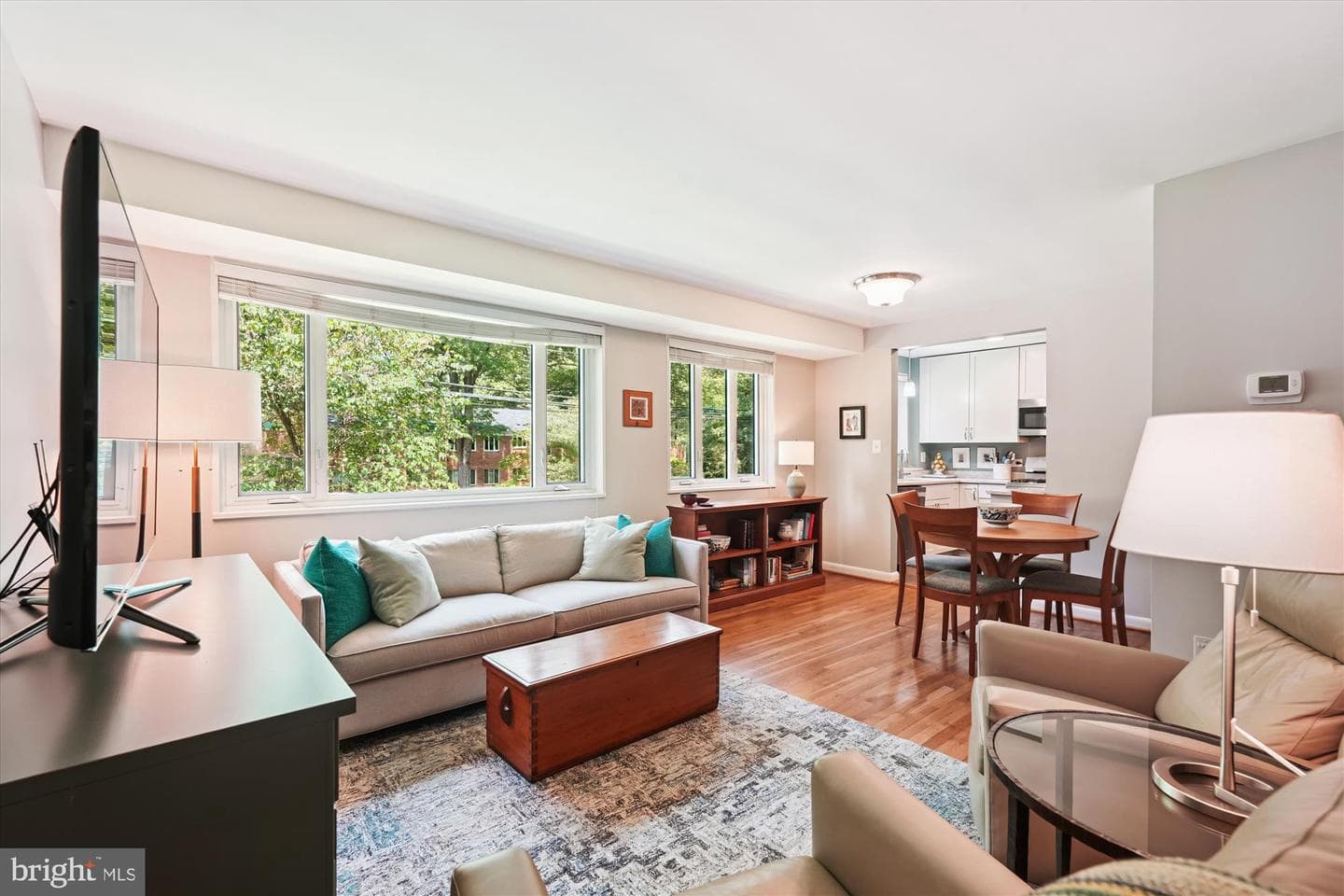10427 Montrose Avenue #104 photo 9