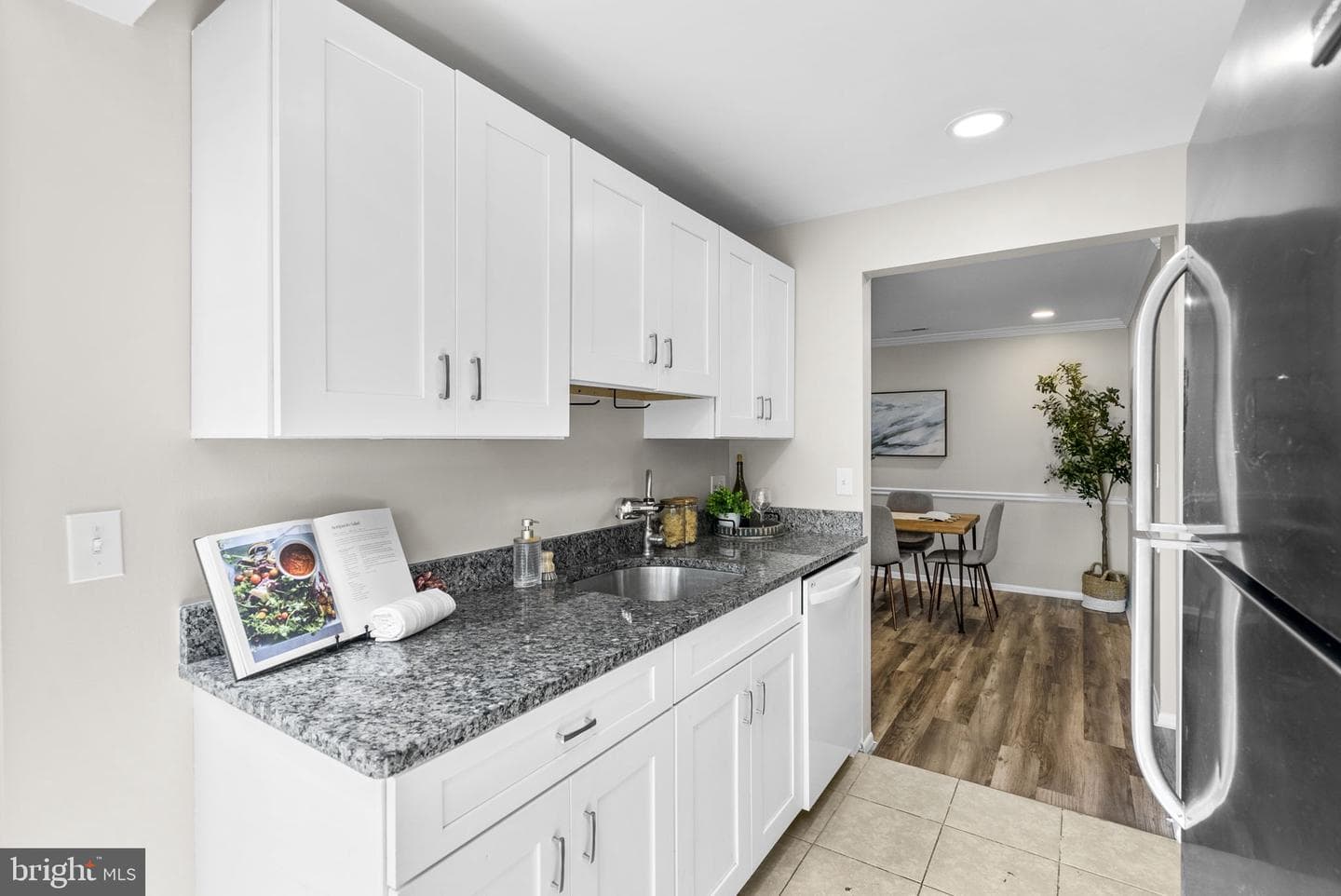 18050 Chalet Drive #14-302 photo 10