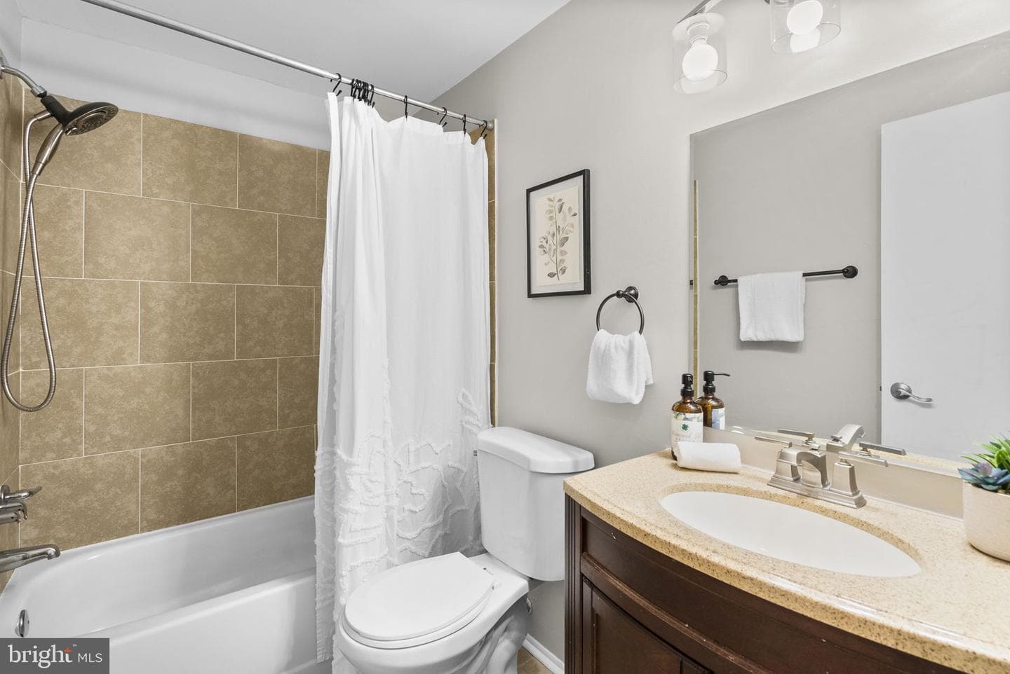 18050 Chalet Drive #14-302 photo 17