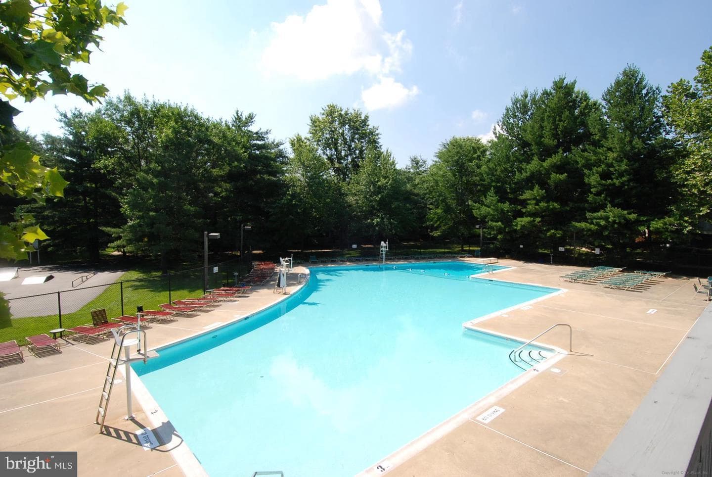 18050 Chalet Drive #14-302 photo 20