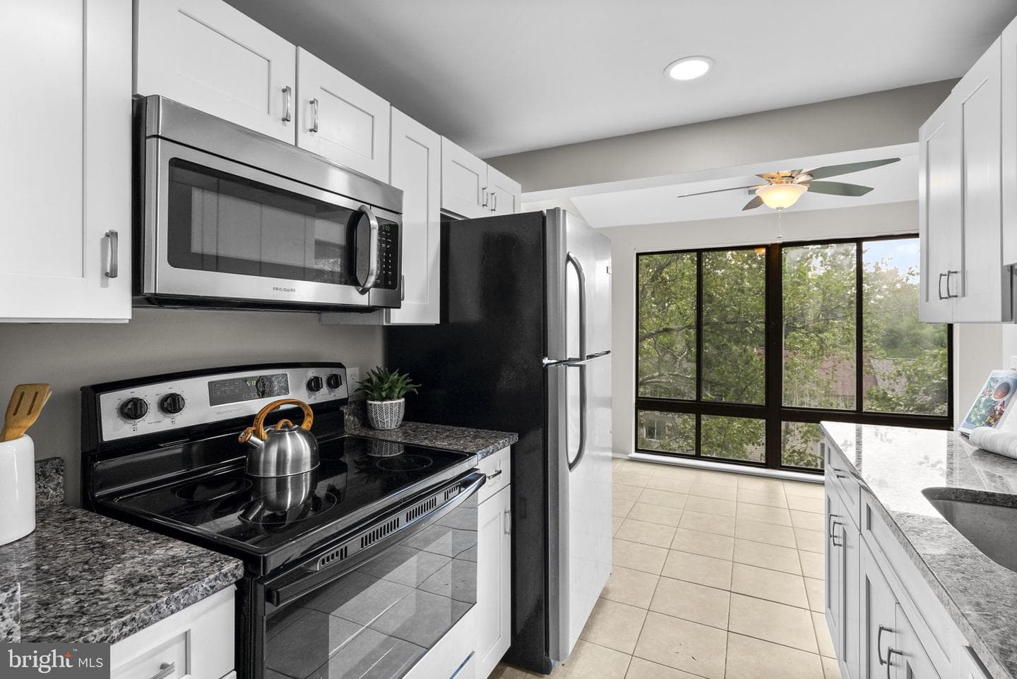 18050 Chalet Drive #14-302 photo 8