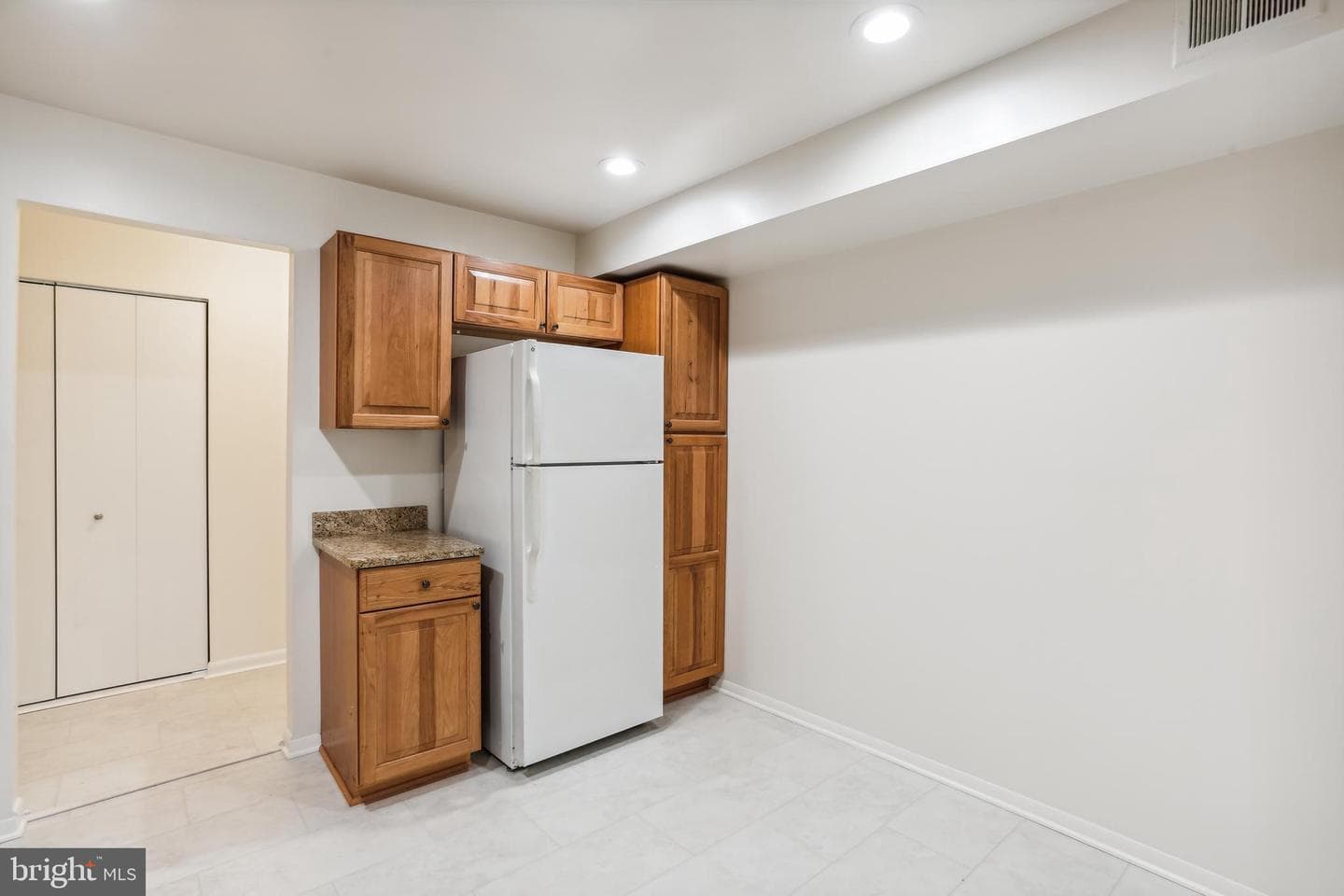 5811 Edson Lane #204 photo 14