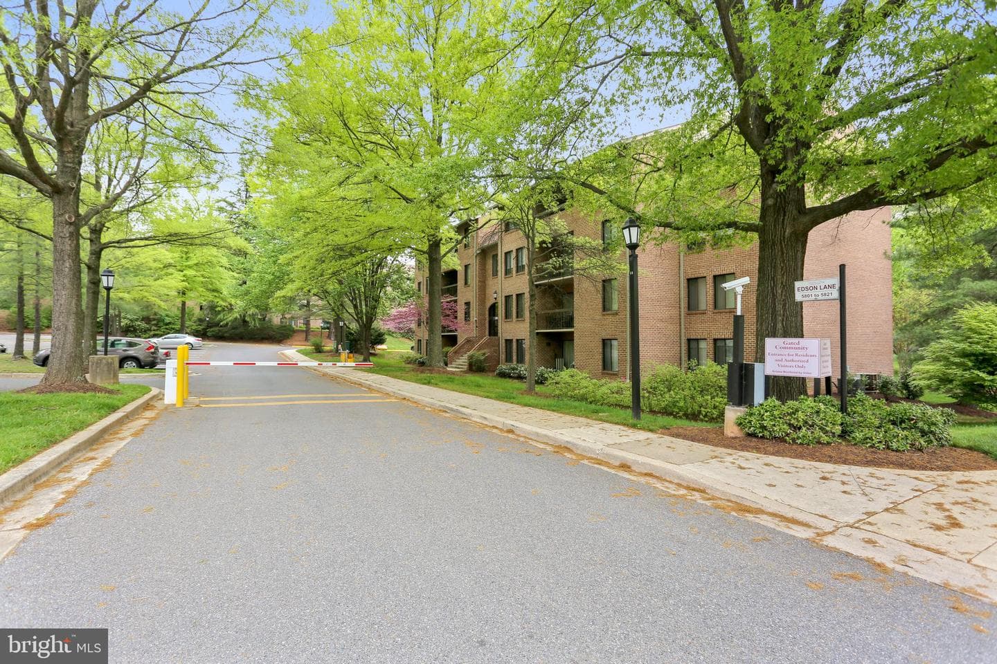 5811 Edson Lane #204 photo 31