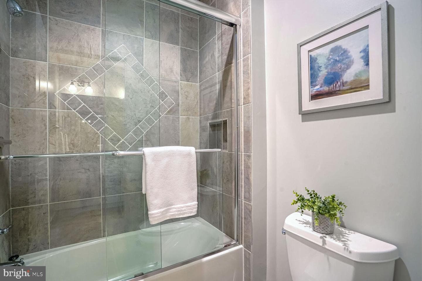 4501 Walsh Street photo 35