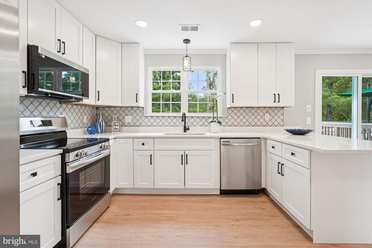 4522 Cannes Lane photo 5