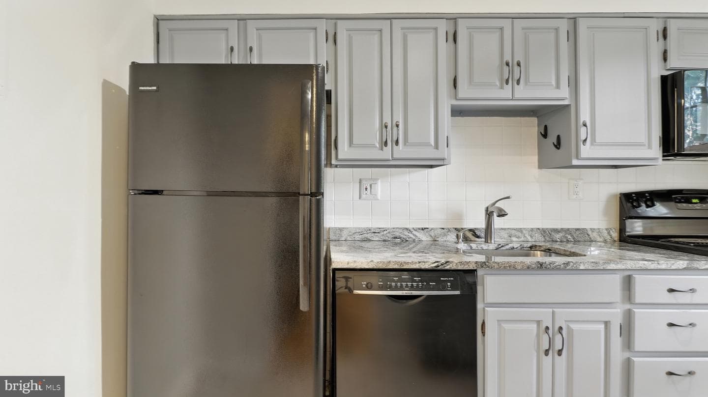 2211 Washington Avenue #201-W photo 3