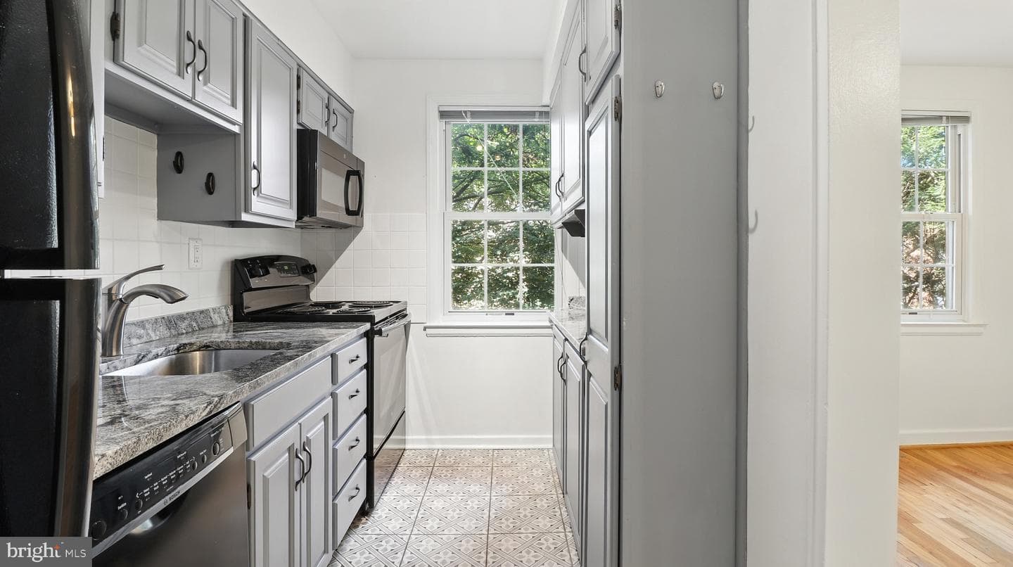 2211 Washington Avenue #201-W photo 4