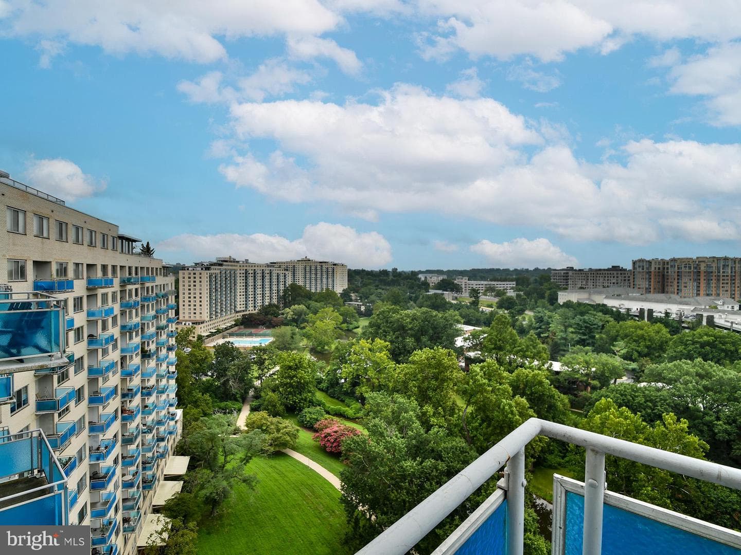 10201 Grosvenor Place #1618 photo 19