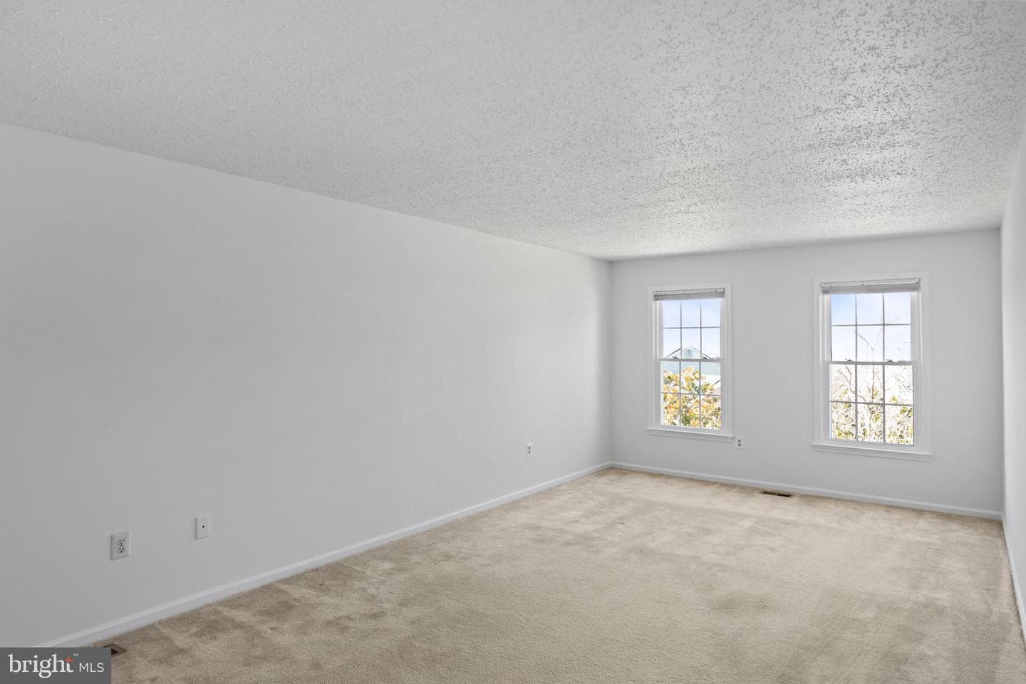 9 Coachlamp Court photo 33