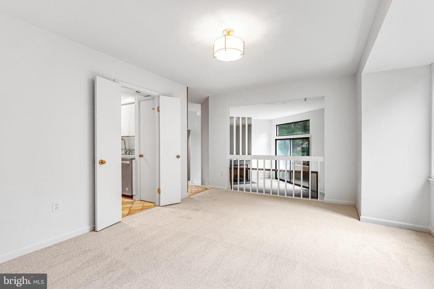 5201 King Charles Way #2-20 photo 11